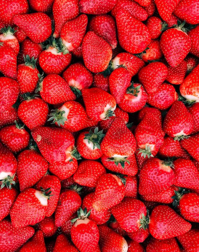 The plural of strawberry is strawberries